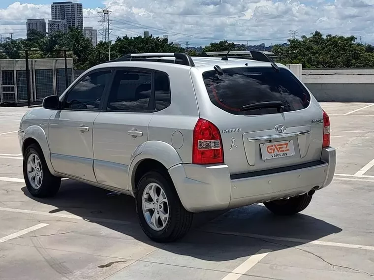 Hyundai Tucson Prata 19