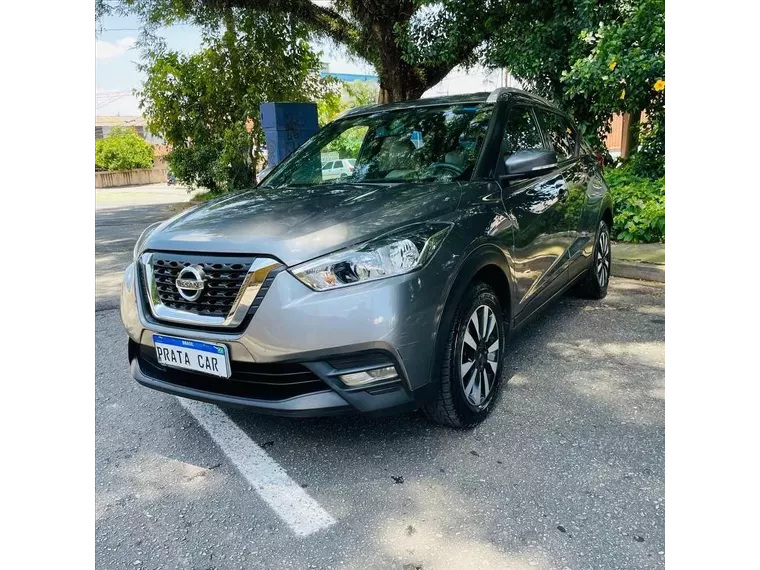 Nissan Kicks Cinza 11