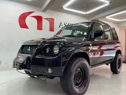 Mitsubishi Pajero TR4