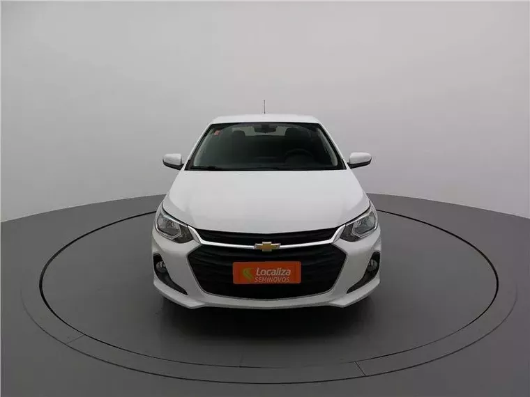 Chevrolet Onix Branco 12