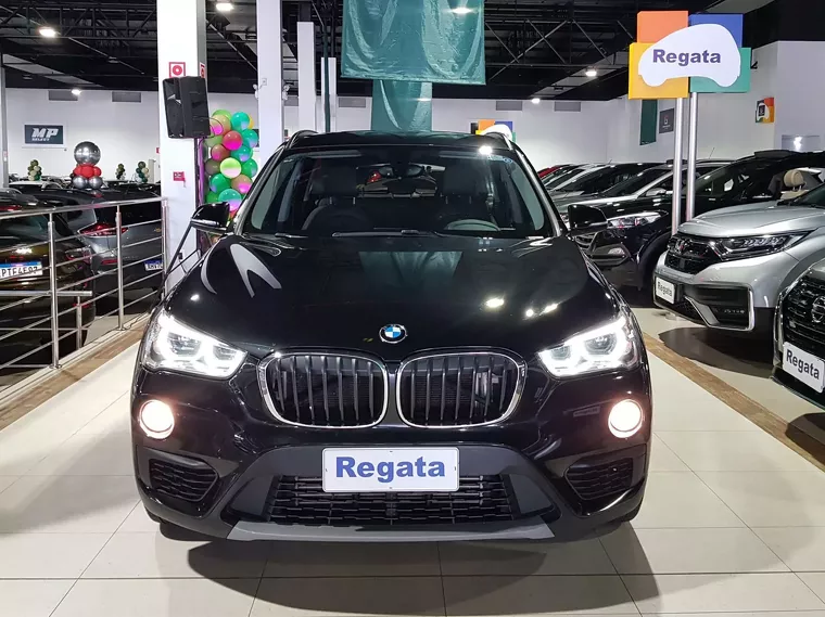 BMW X1 Preto 2