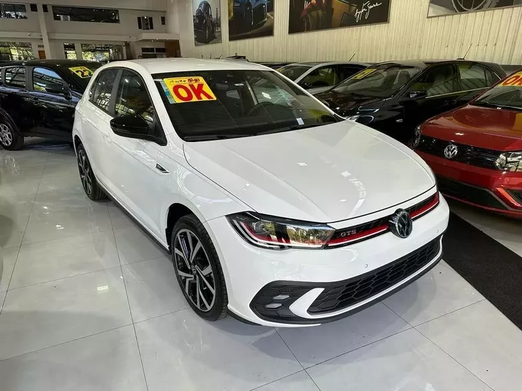 Volkswagen Polo Hatch Branco 13