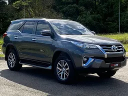 Toyota Hilux SW4