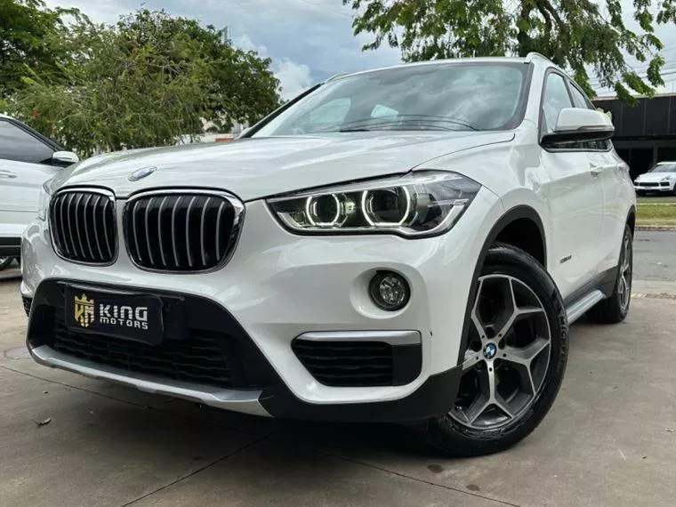 BMW X1 Branco 13