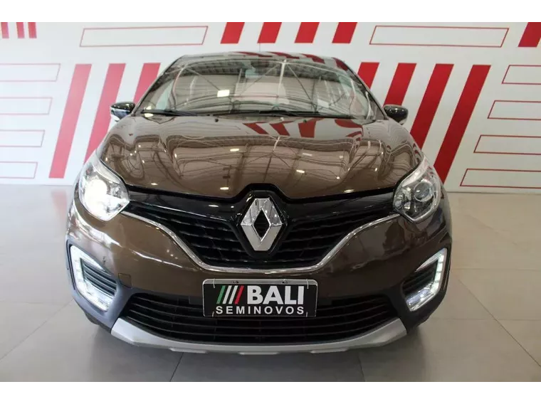 Renault Captur Marrom 6