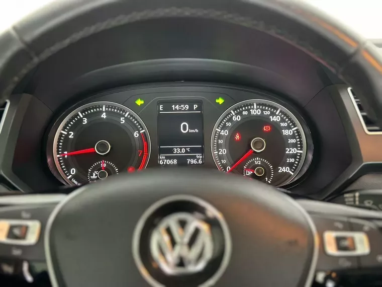 Volkswagen Voyage Preto 13