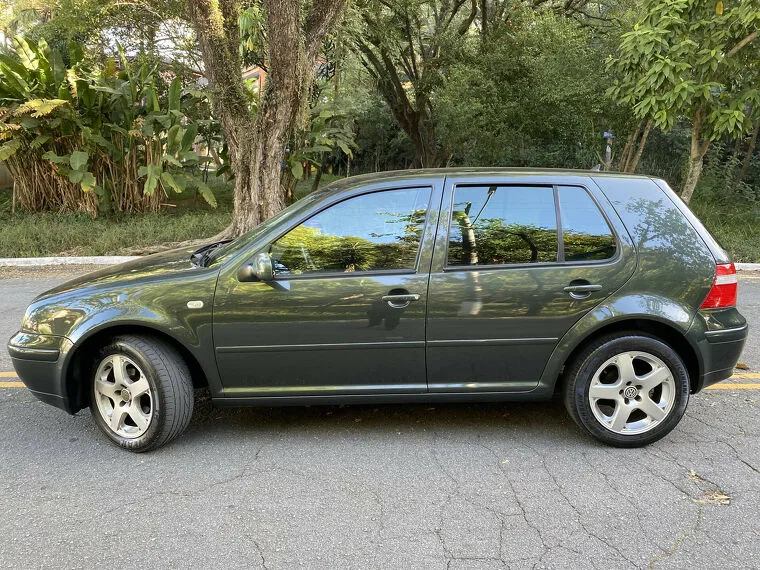 Volkswagen Golf Verde 4