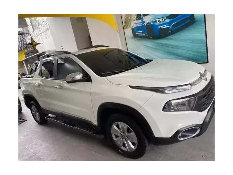 Fiat Toro Branco 2