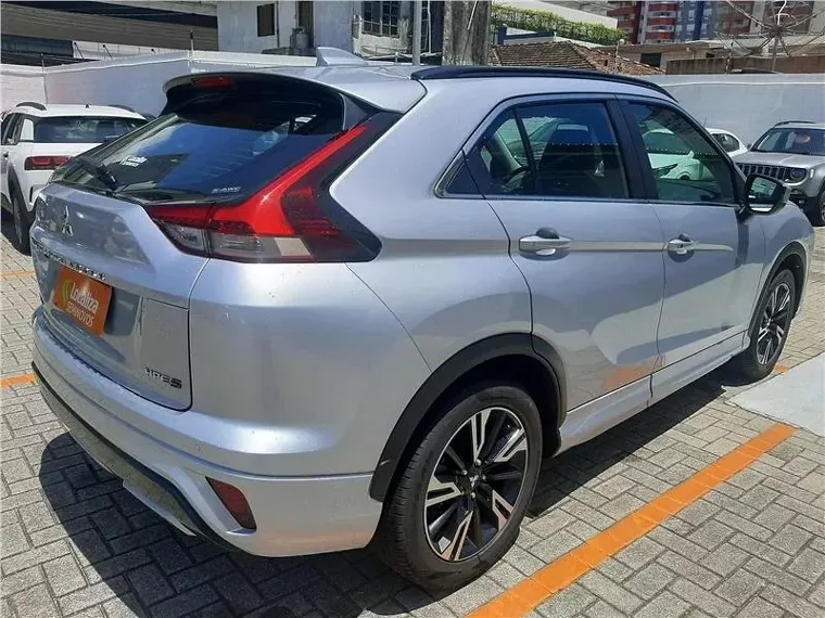 Mitsubishi Eclipse Cross Prata 5