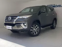 Toyota Hilux SW4