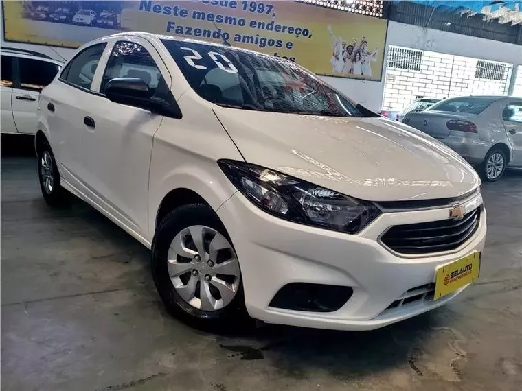 Chevrolet Onix Branco 4