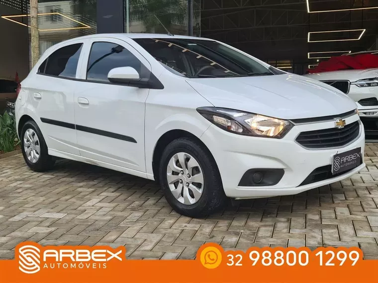 Chevrolet Onix Branco 3