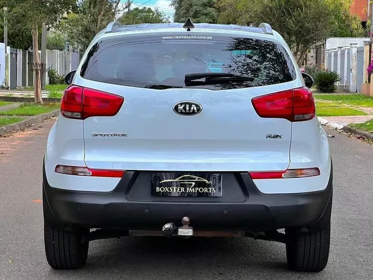 KIA Sportage Branco 11