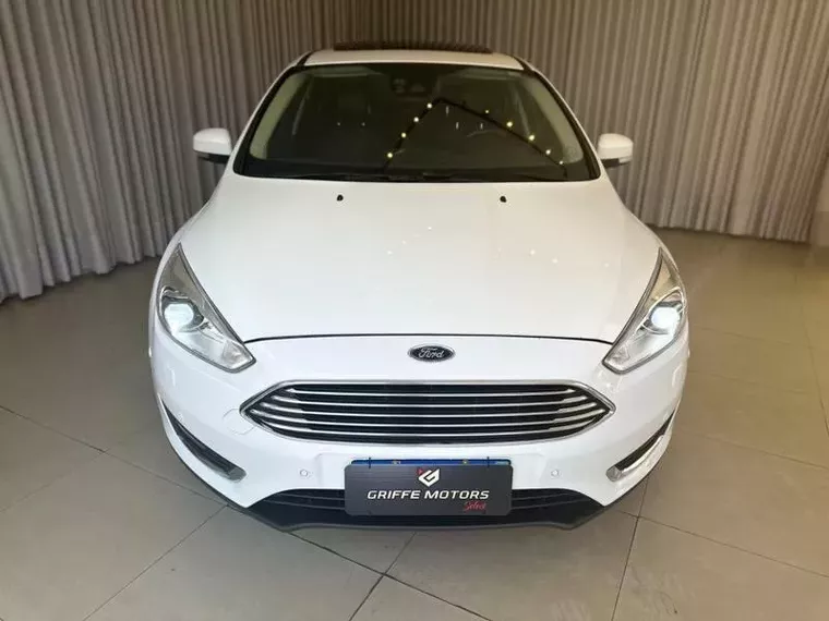 Ford Focus Branco 2