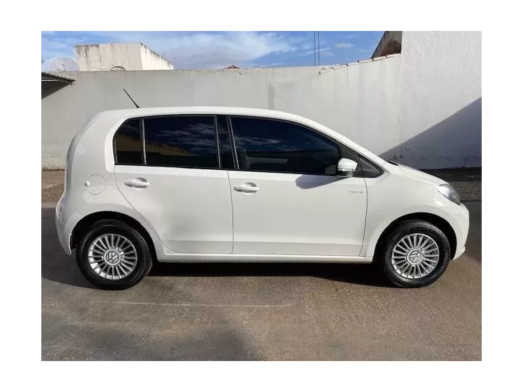 Volkswagen UP Branco 19