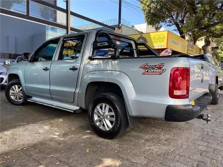 Volkswagen Amarok Prata 6