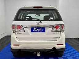 Toyota Hilux SW4