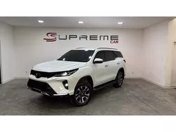 Toyota Hilux SW4
