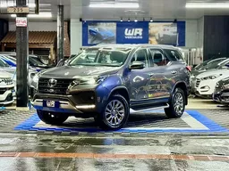 Toyota Hilux SW4