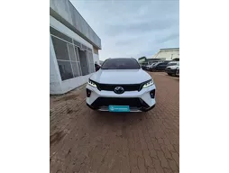 Toyota Hilux SW4