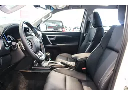 Toyota Hilux SW4