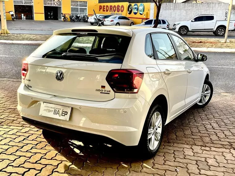 Volkswagen Polo Hatch Branco 2