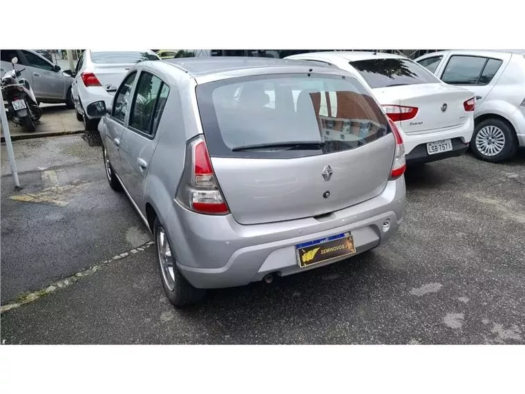 Renault Sandero Prata 8