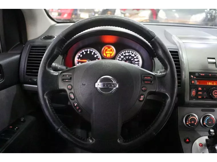 Nissan Sentra Preto 5