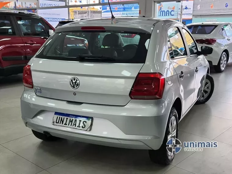 Volkswagen Gol Prata 5