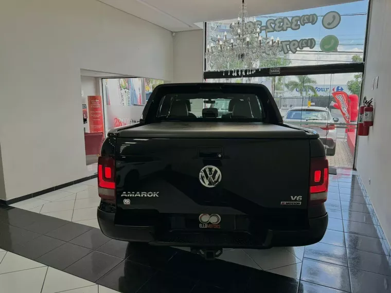 Volkswagen Amarok Preto 13