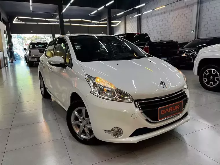 Peugeot 208 Branco 1