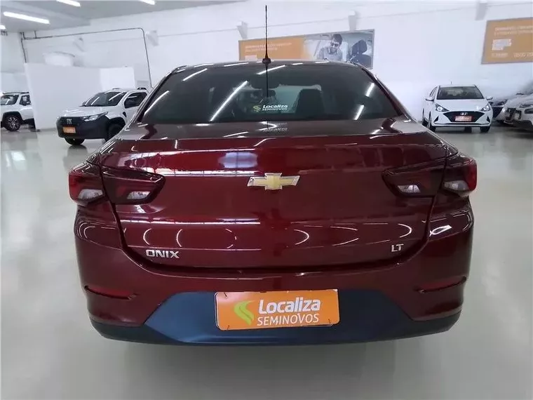 Chevrolet Onix Vermelho 8