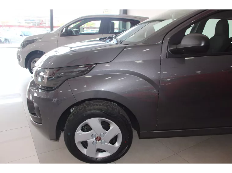 Fiat Mobi Cinza 7