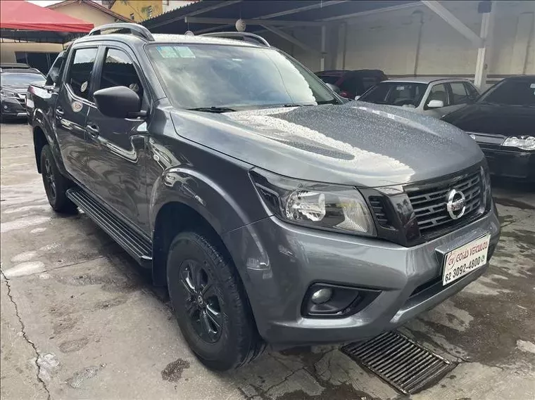 Nissan Frontier Cinza 7