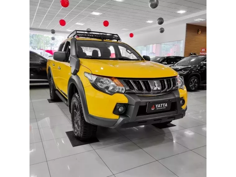 Mitsubishi L200 Triton Amarelo 17