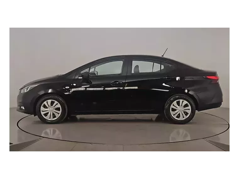 Nissan Versa Preto 7