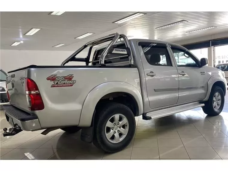 Toyota Hilux Prata 2