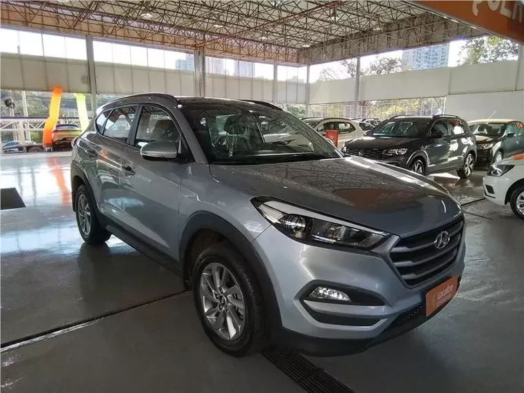 Hyundai Tucson Prata 7