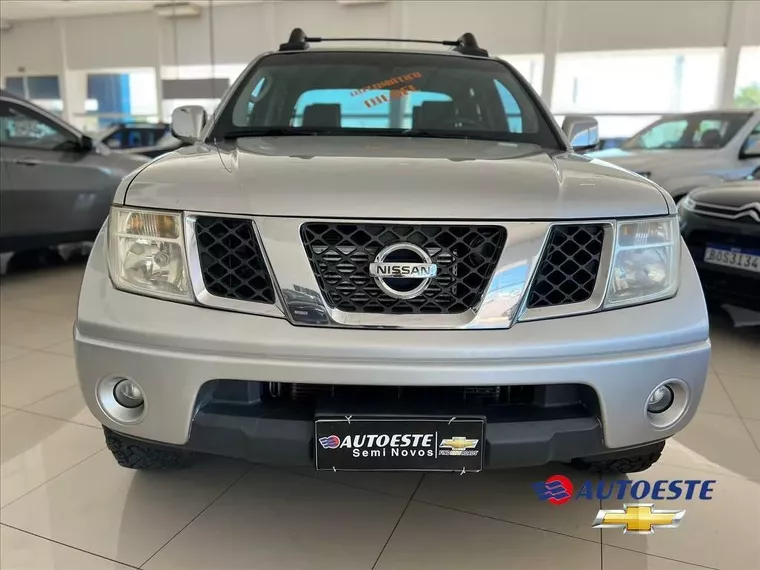 Nissan Frontier Prata 5