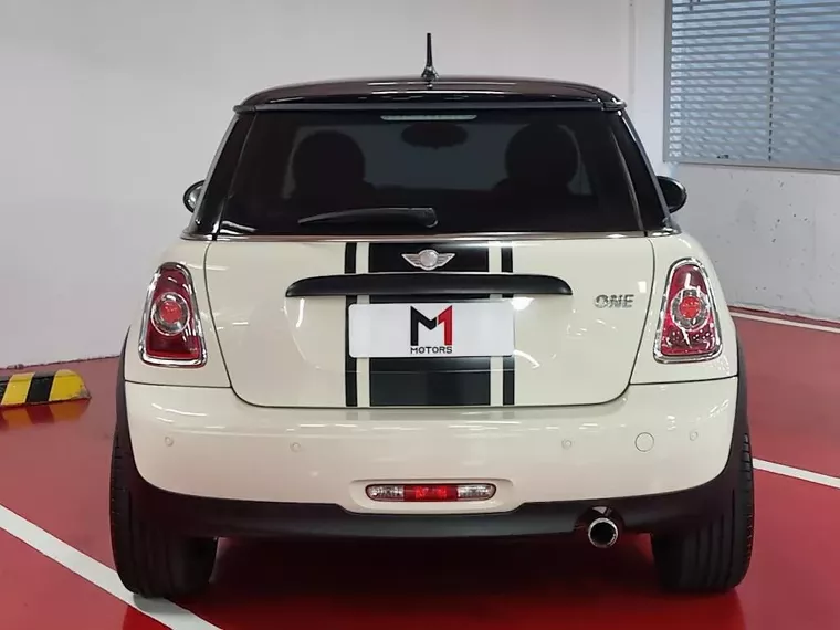 Mini ONE Branco 13