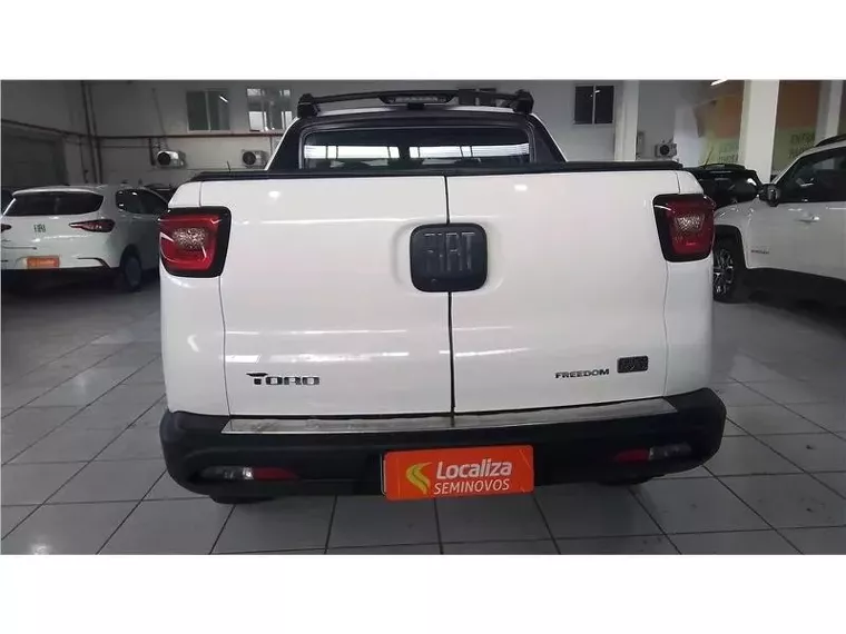 Fiat Toro Branco 2