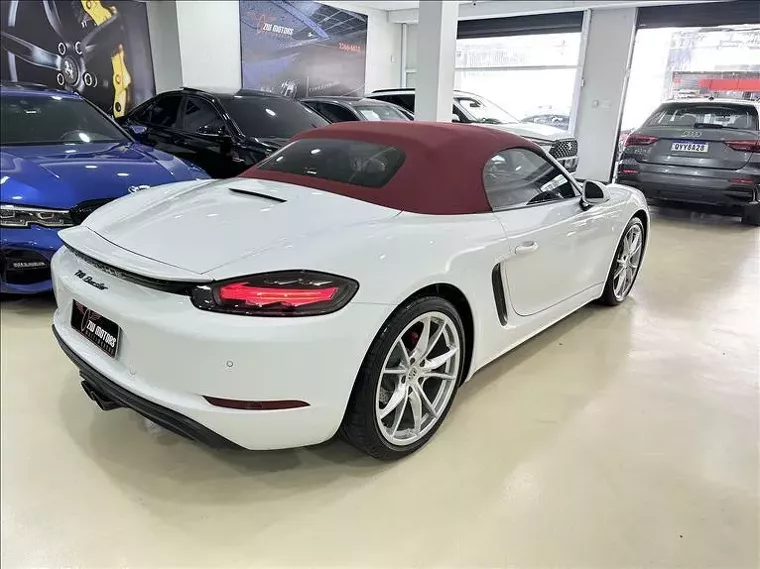 Porsche 718 Branco 10