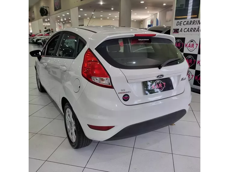 Ford Fiesta Branco 9