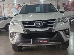 Toyota Hilux SW4