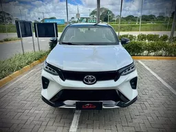 Toyota Hilux SW4