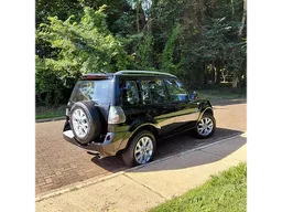 Mitsubishi Pajero TR4