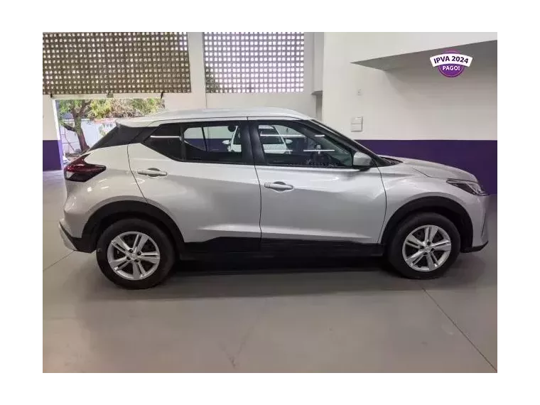 Nissan Kicks Prata 1