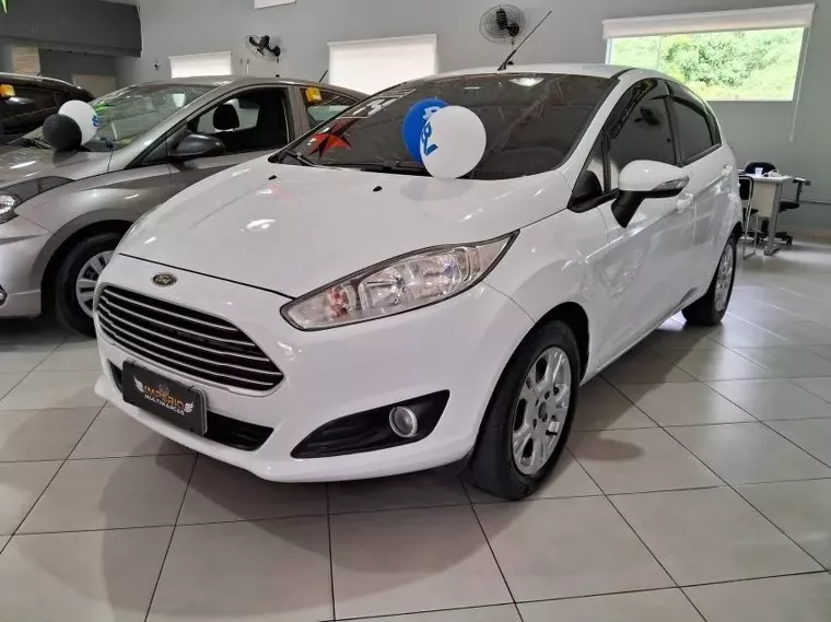 Ford Fiesta Branco 5