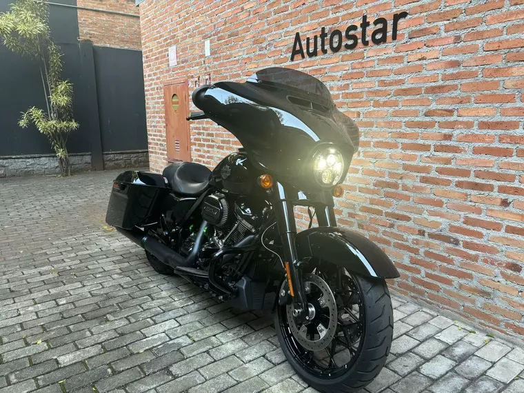 Harley-Davidson Street Glide Preto 2