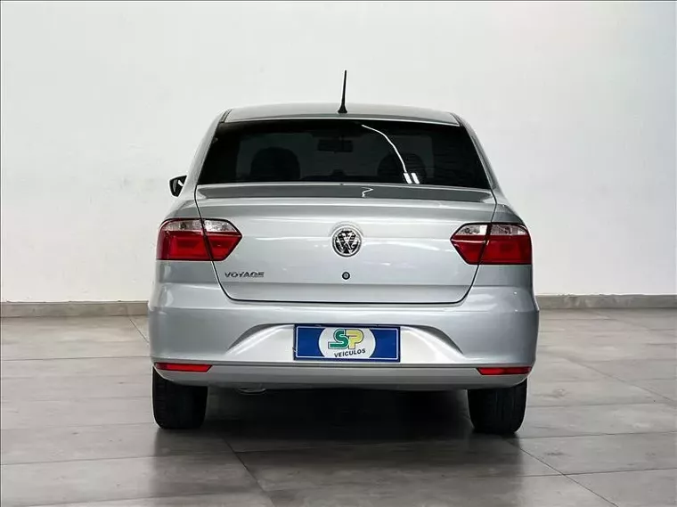 Volkswagen Voyage Prata 7